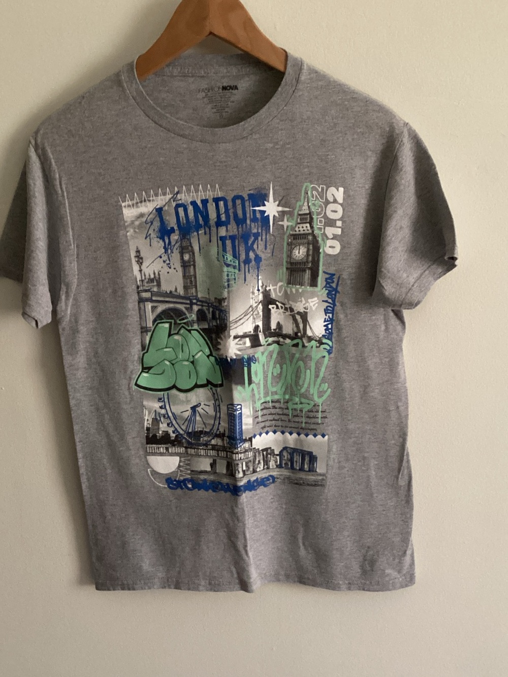 Fashion Nova Grey Graphic London Tee with Blue & Green Print